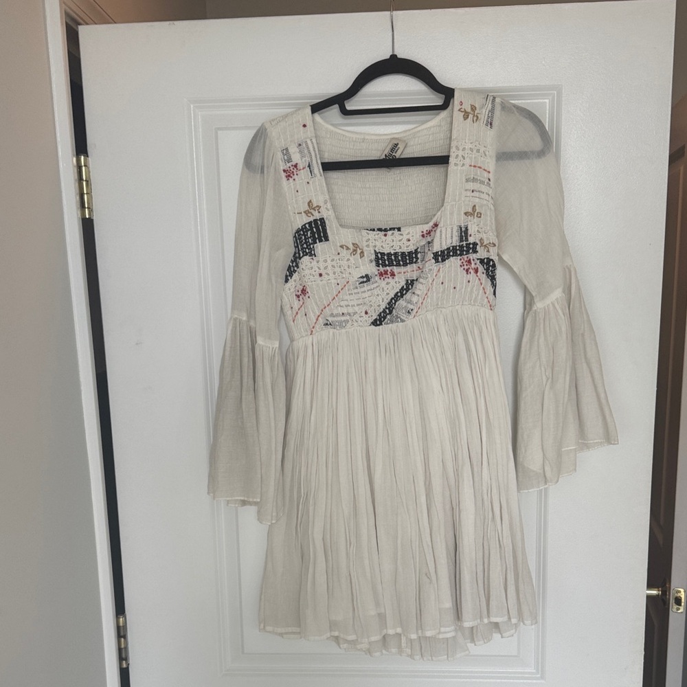 Show Me Your MuMu Cream Blouse with Multicolor Embroidery